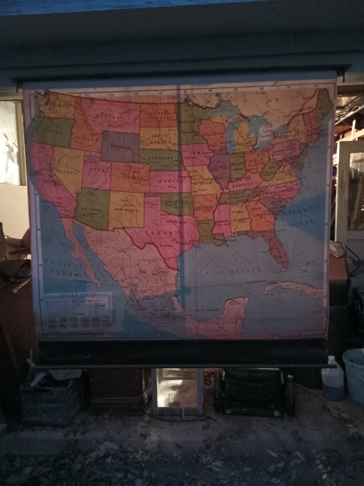 1949 USA ROLL DOWN SCHOOL MAP IN VERY GOOD CONDITION 5 FT 10 INCHES WIDE